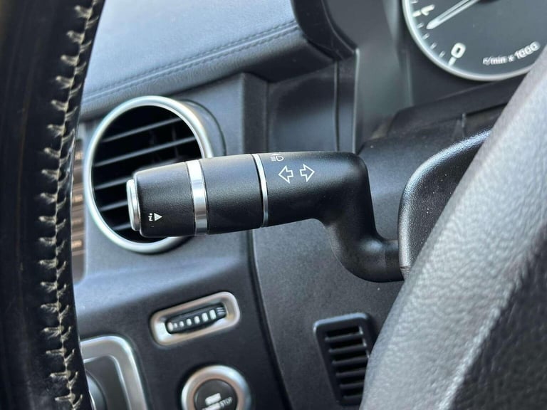 LAND ROVER DISCOVERY 4 3.0 SD V6 Auto 4X4 5dr 2013