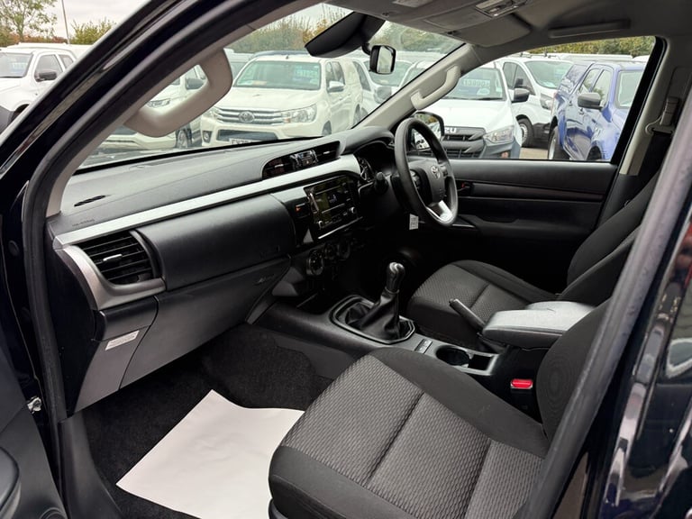 2022 Toyota Hilux Active D/Cab Pick Up 2.4 D-4D PICK UP DIESEL Manual