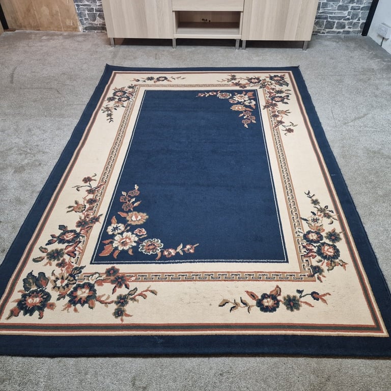 image for Large Blue and Cream Floral Rug – 160 x 234 cm