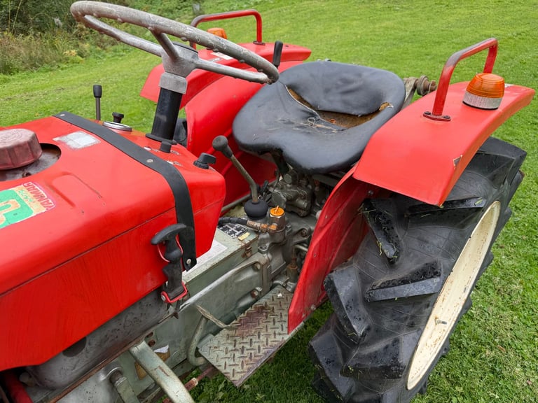 YANMAR YM1500D 4WD TRACTOR WITH FRONT LOADER/ BUCKET ** WATCH VIDEO *** 15HP ** 835 Hours