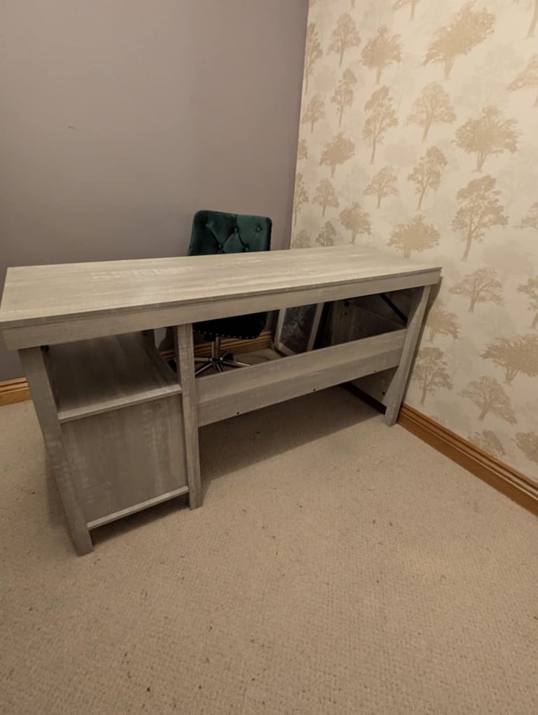 image for White Washed Office Desk