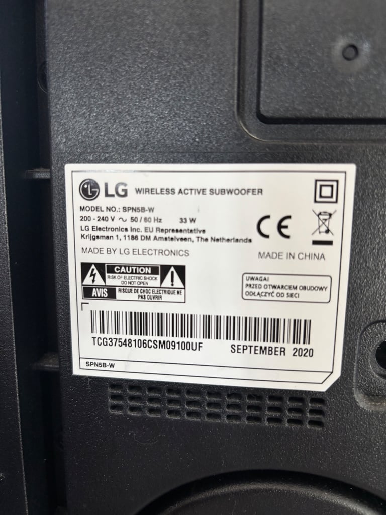 LG wireless soundbar with wireless subwoofer