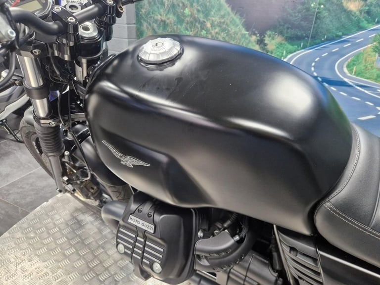 MOTO GUZZI V7 III STONE NIGHT PACK