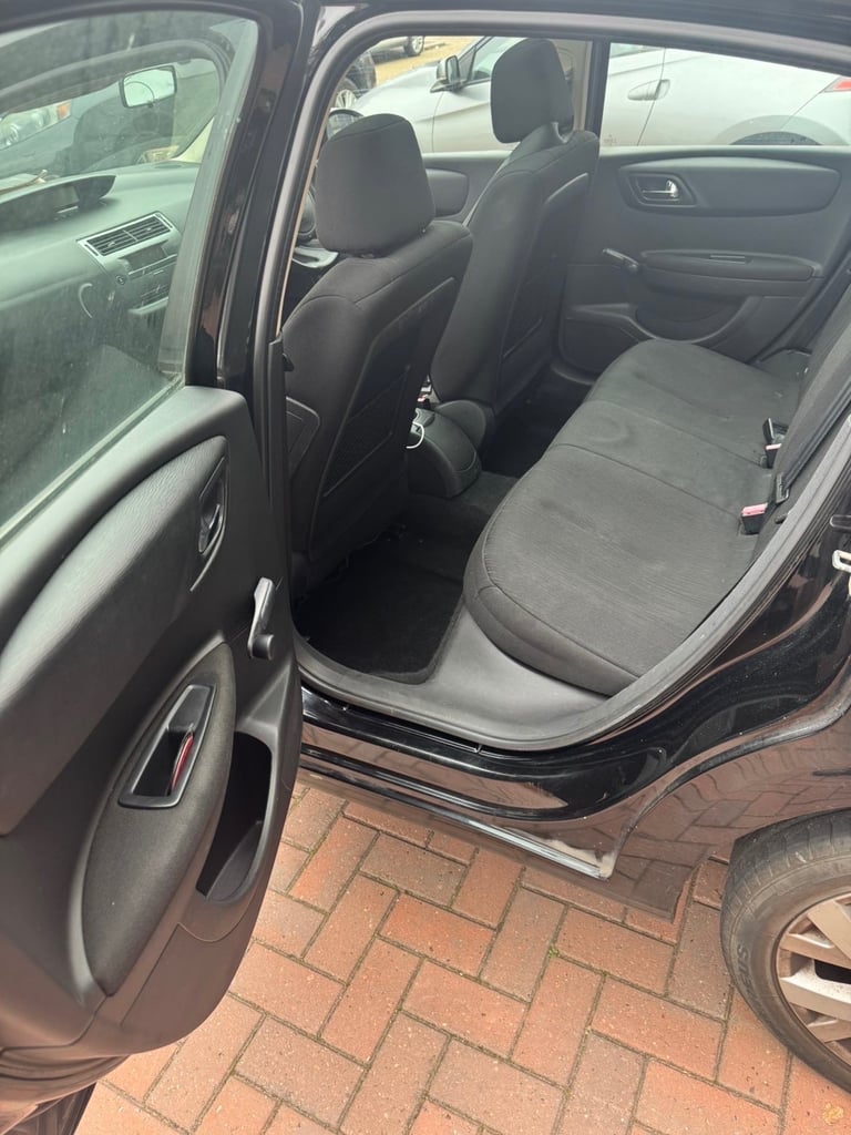 Citroen, C4, Hatchback, 2009, Manual, 1587 (cc), 5 doors