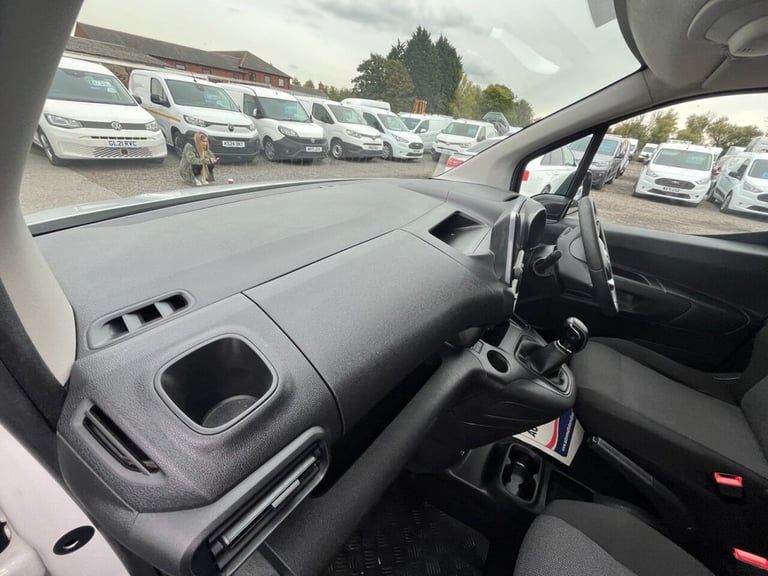 2021 21 VAUXHALL COMBO 1.6 TURBO D 2300 LIMITED EDITION NAV PANEL VAN 4DR DIESEL