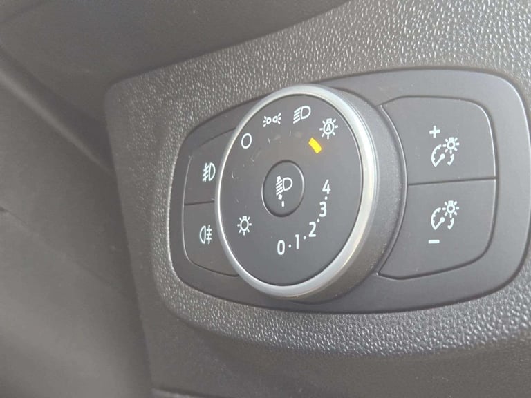 2017 Ford Fiesta 1.1 Ti-VCT Zetec Euro 6 (s/s) 3dr HATCHBACK Petrol Manual