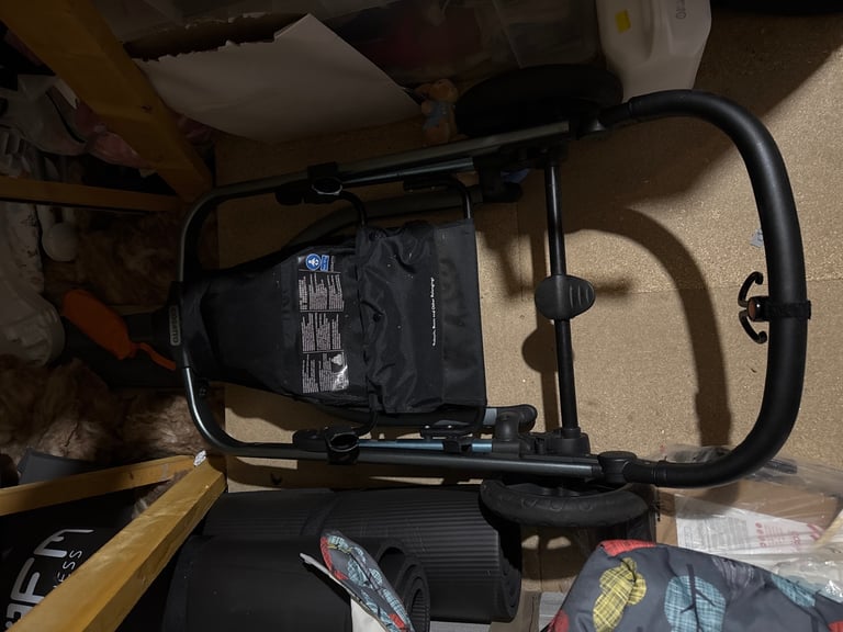 Cosatto Giggle 3 travel system - hare wood