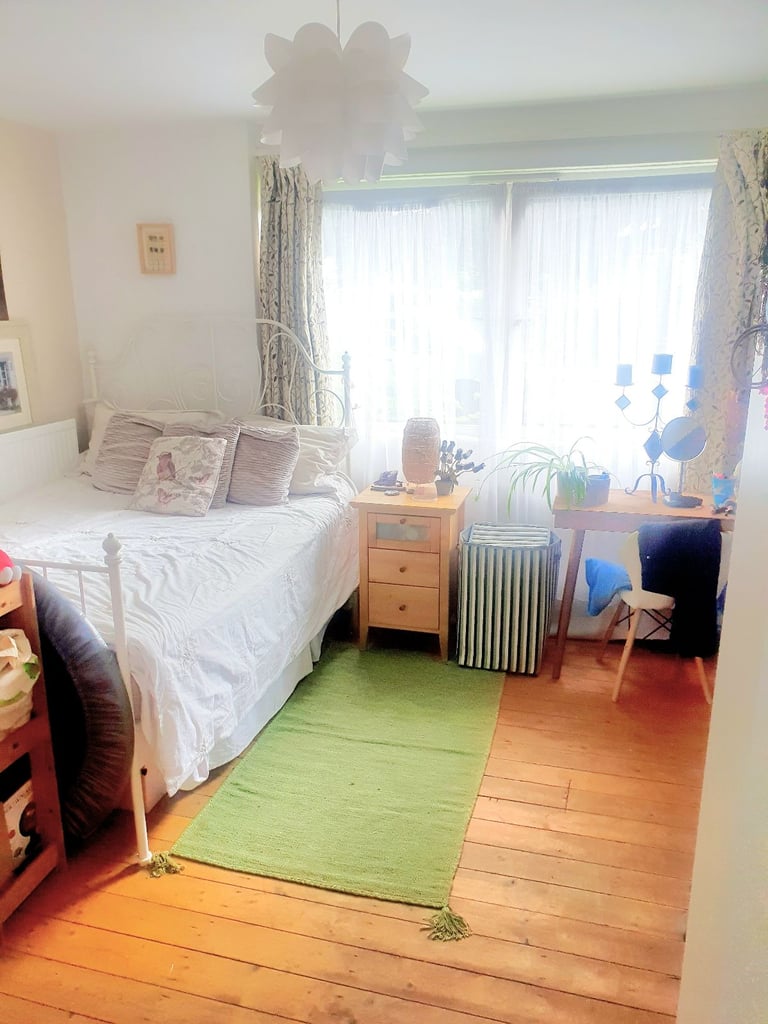 image for Big 1 bed GFF N17 for same in West London 