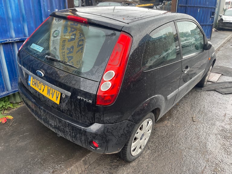 07 Ford Fiesta 2door 1.2 Petrol 5Speed Black BREAKING parts