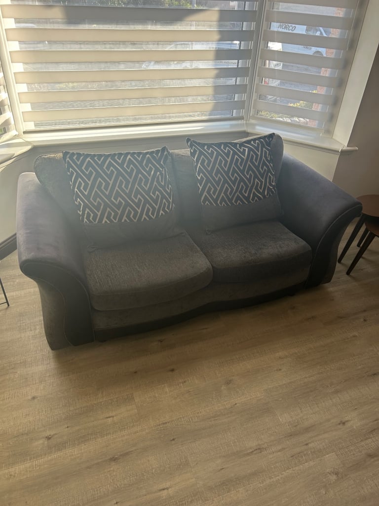 image for 3 and 2 sofa free to uplift 