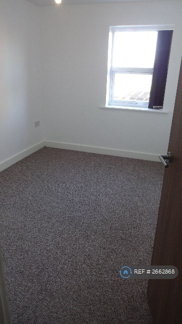 1 bedroom flat in Altofts, Wakefield, WF6 (1 bed) (#2662868)