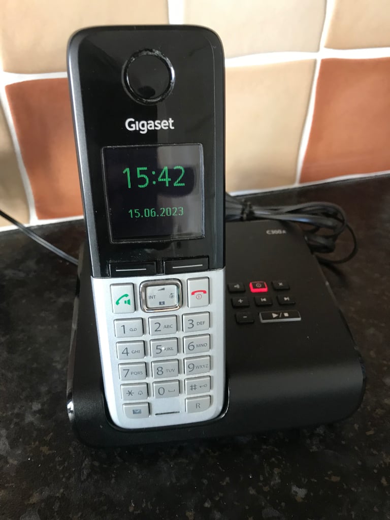 Cordless phone with answering machine 