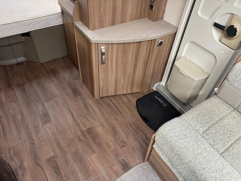 2020 Swift Fairway Platinum 880 8ft Wide, Transverse Island Fix Bed WAS £21,995