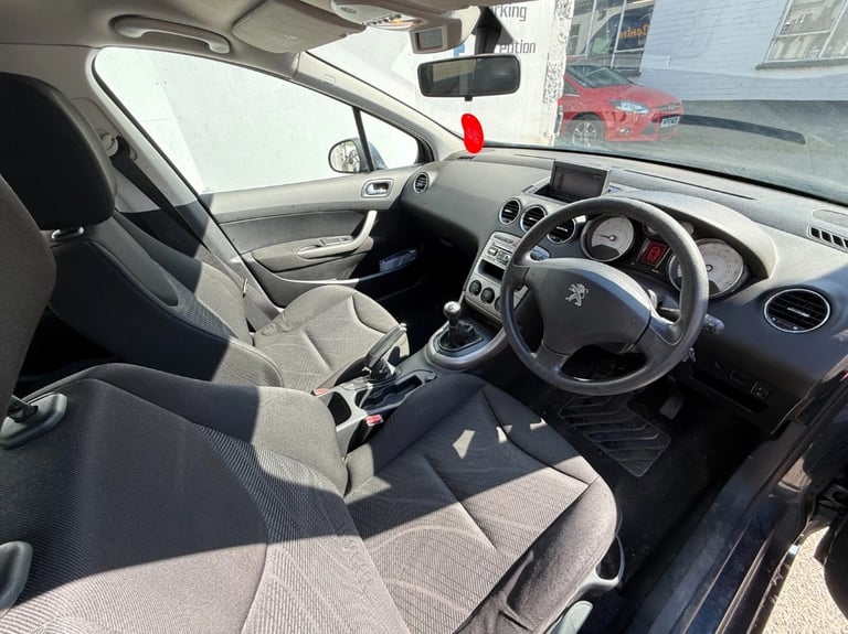 Peugeot, 308, Hatchback, 2012, Manual, 1560 (cc), 5 doors