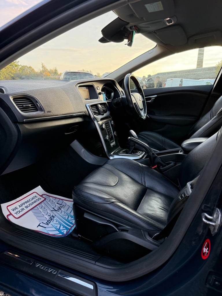 2014 Volvo V40 D2 SE Lux Nav 5dr , No VAT HATCHBACK Diesel Manual