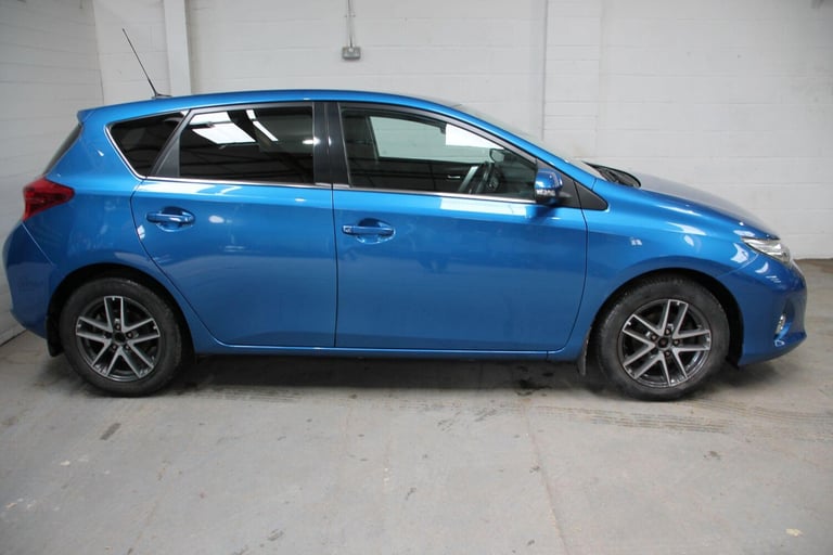 2014 Toyota Auris 1.6 V-Matic Icon Plus Euro 5 5dr HATCHBACK Petrol Manual