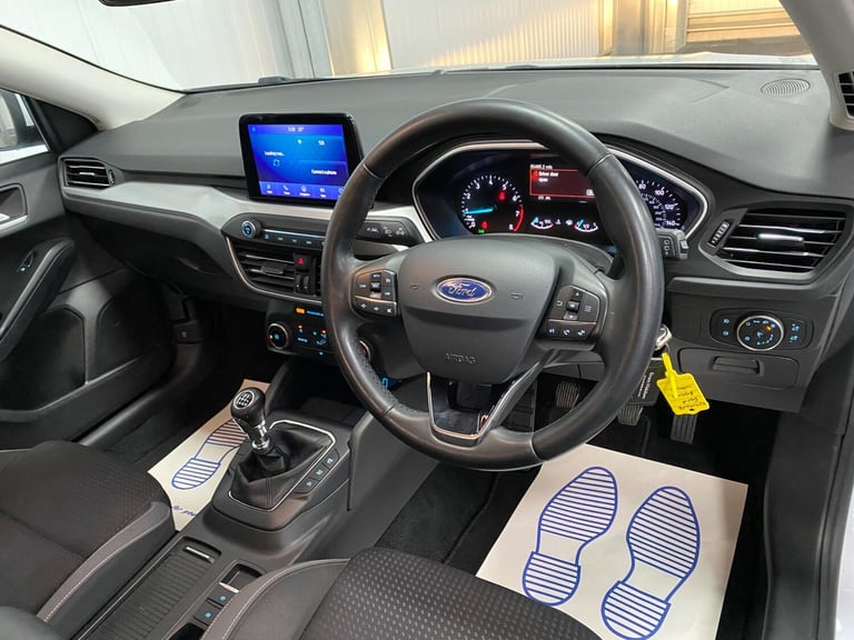 2019 Ford Focus 1.0T EcoBoost Zetec Euro 6 (s/s) 5dr HATCHBACK Petrol Manual