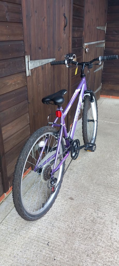 Apollo Twilight Unisex Mountain Bike. 