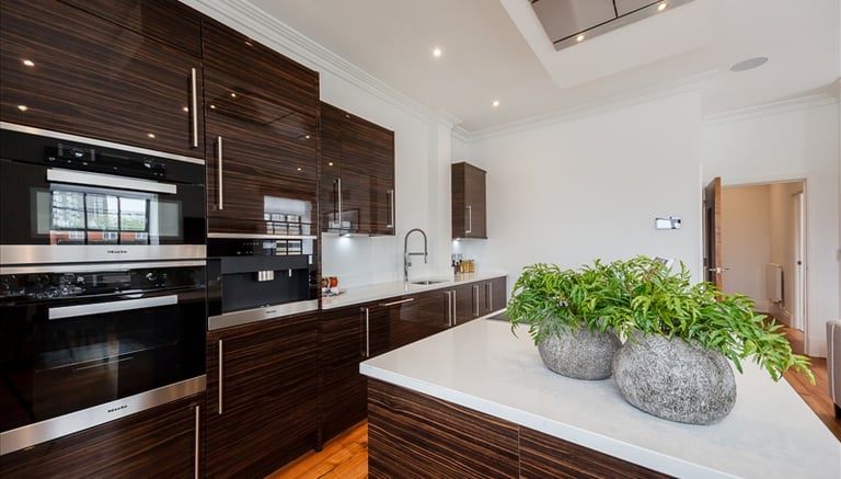 SELECTION OF LUXURY 1,2 AND 3 BEDROOM FLATS PALACE WHARF HAMMERSMITH W6