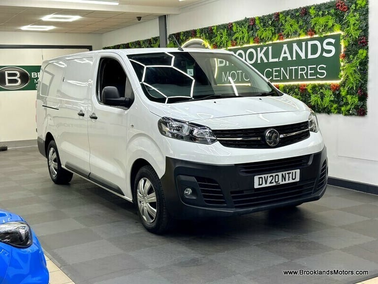 image for Vauxhall Vivaro L2H1 3100 DYNAMIC S/S [SAT NAV &amp; STUNNING EXAMPLE]