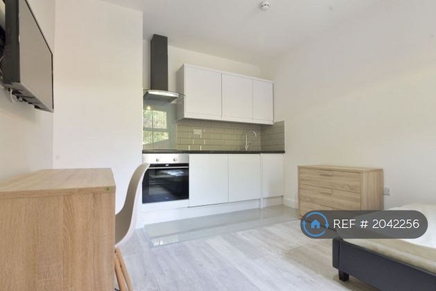 Studio flat in Coundon Road, Coventry, CV1 (#2042256)