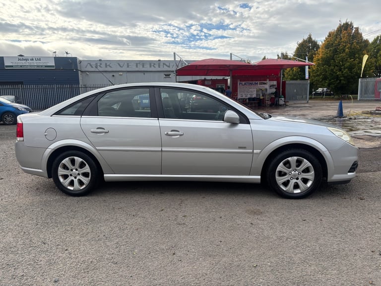 09 VAUXHALL VECTRA 1.8 DESIGN, 2 OWNERS, FULL SERVICE HISTORY, MOT JUNE, VGC, £995
