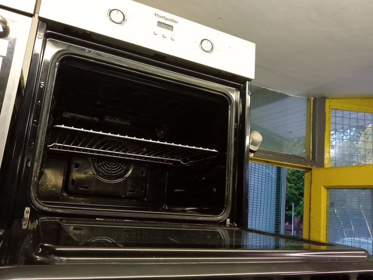 Montapella built in oven fan assisted £90