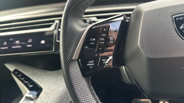 2025 Peugeot 3008 1.2 MHEV GT SUV 5dr Petrol Hybrid e-DSC Euro 6 (s/s) (136 ps) SUV Hybrid Automatic