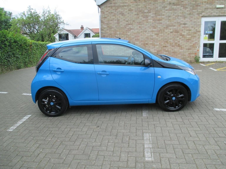 2016 Toyota AYGO 1.0 VVT-i x-cite Euro 6 5dr HATCHBACK Petrol Manual
