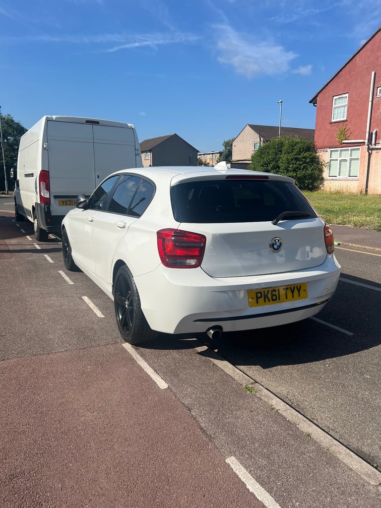 BMW, 1 SERIES, Hatchback, 2011, Manual, 1598 (cc), 5 doors