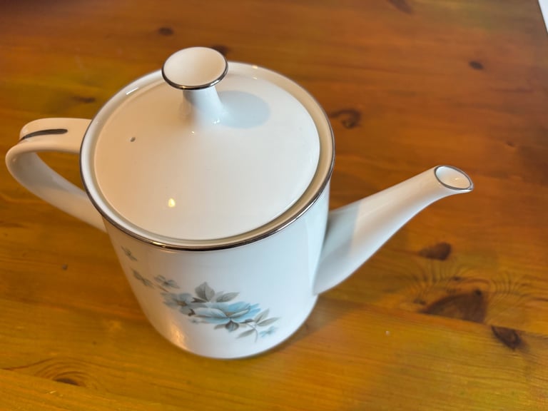 Noritake RC Japan Alouette 768 Tea Set 