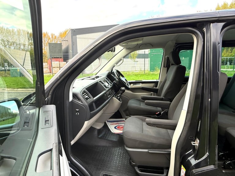 2017 Volkswagen Transporter 2.0 TDI BMT 150 Highline Kombi Van WINDOW VAN Diesel Manual