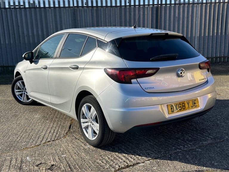 2018 Vauxhall Astra 1.6 CDTi 16V ecoTEC Design 5dr HATCHBACK Diesel Manual