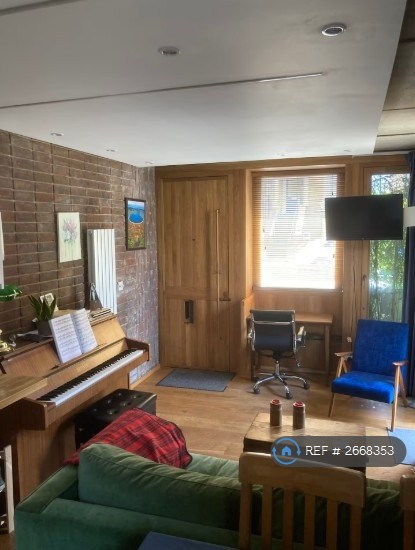 1 bedroom house in Maryland Road, London, N22 (1 bed) (#2668353)