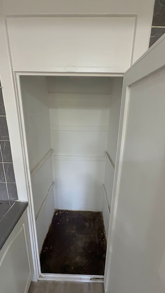 2 bedroom flat 