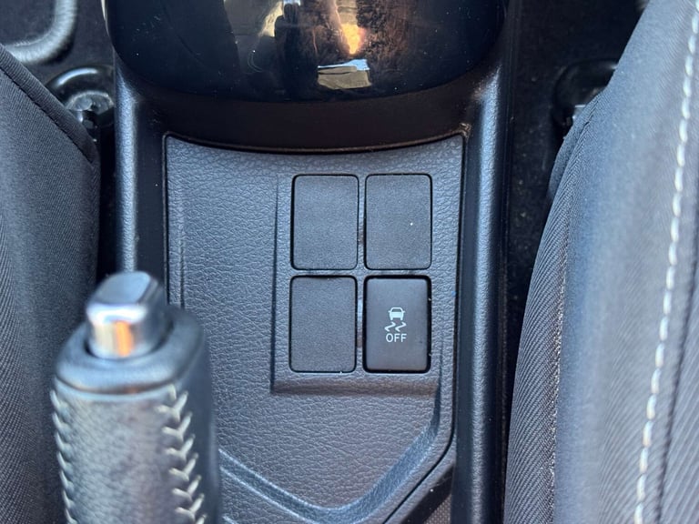 2017 Toyota Yaris 1.3 Yaris Design VVT-i 5dr - NATIONAL DELIVERY* Hatchback Petrol Manual