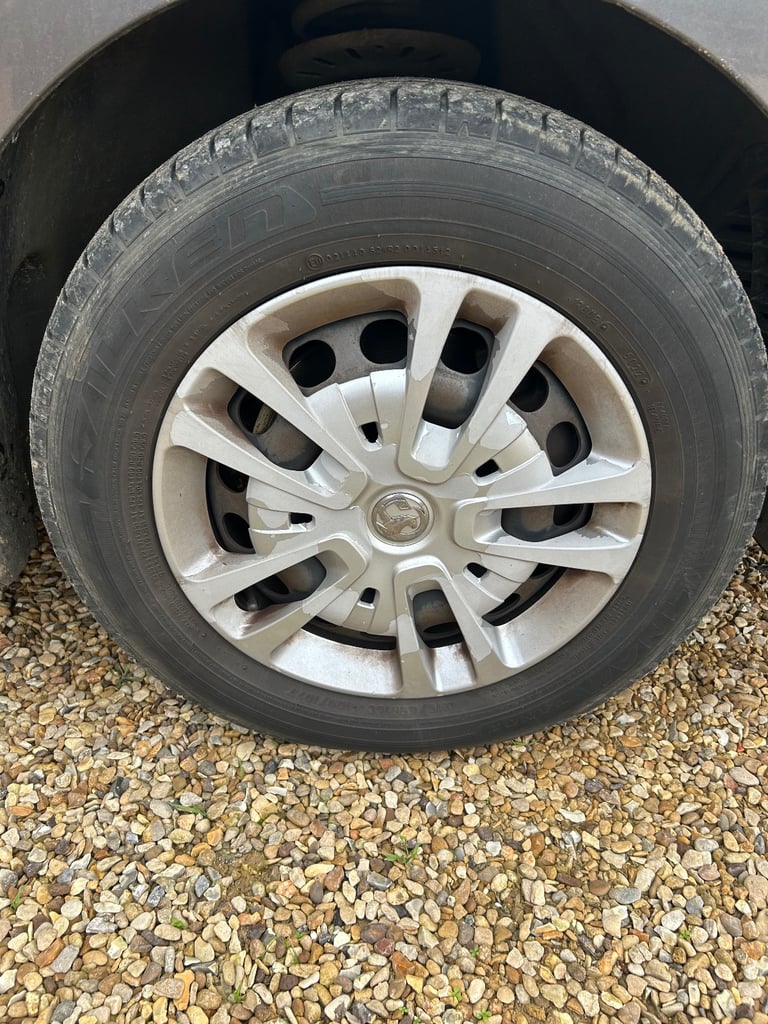 Vauxhall vivaro/dispatch/expert wheels and tyres 