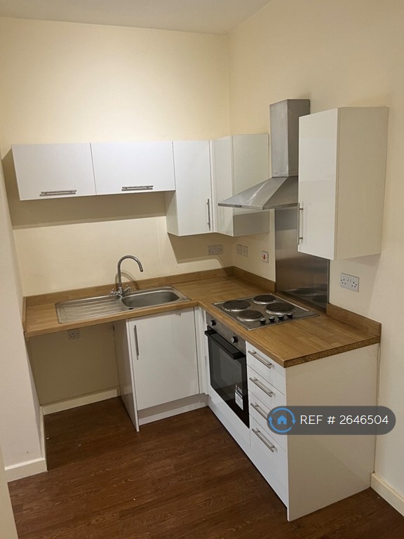 1 bedroom flat in New Central Building, Long Eaton, Nottingham, NG10 (1 bed) (#2646504)