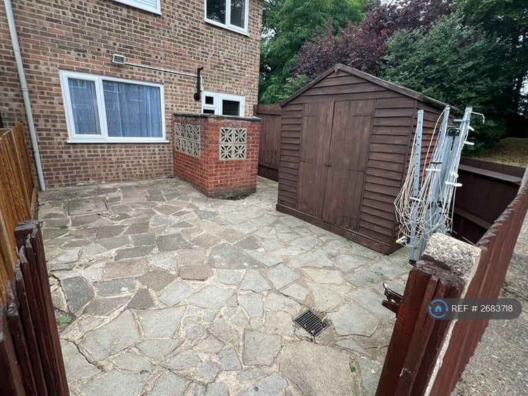 1 bedroom flat in Willoughby Avenue, Croydon, CR0 (1 bed) (#2683718)