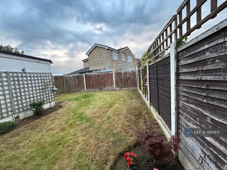 3 bedroom house in Crofton Close, Ashford, TN24 (3 bed) (#1957671)