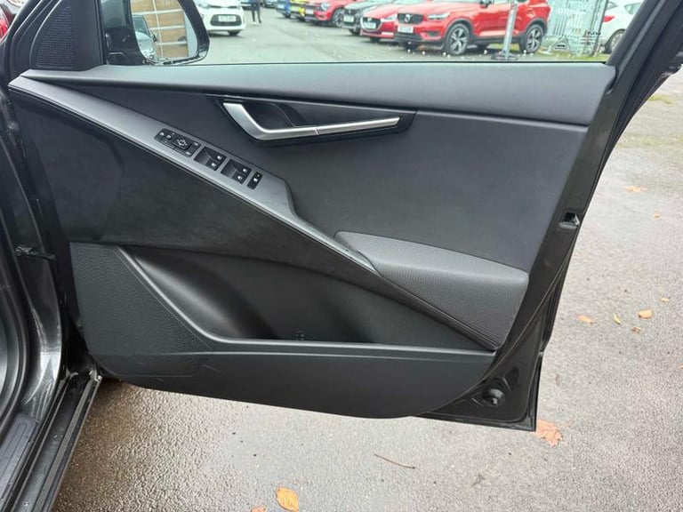 2025 Kia Niro 1.6 GDi 127 Hybrid 3 5dr DCT Automatic SUV Hybrid Automatic