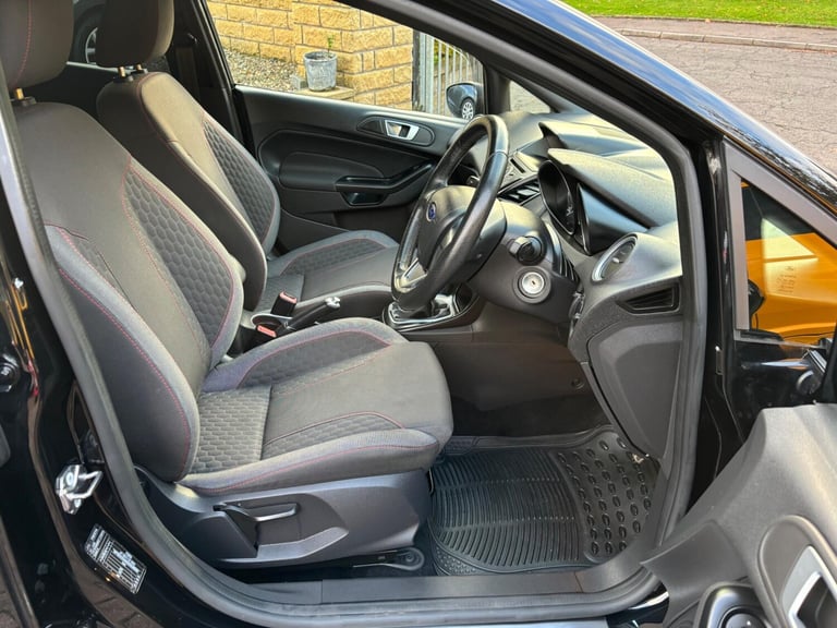 2017 Ford Fiesta 1.0T EcoBoost ST-Line Euro 6 (s/s) 5dr HATCHBACK Petrol Manual