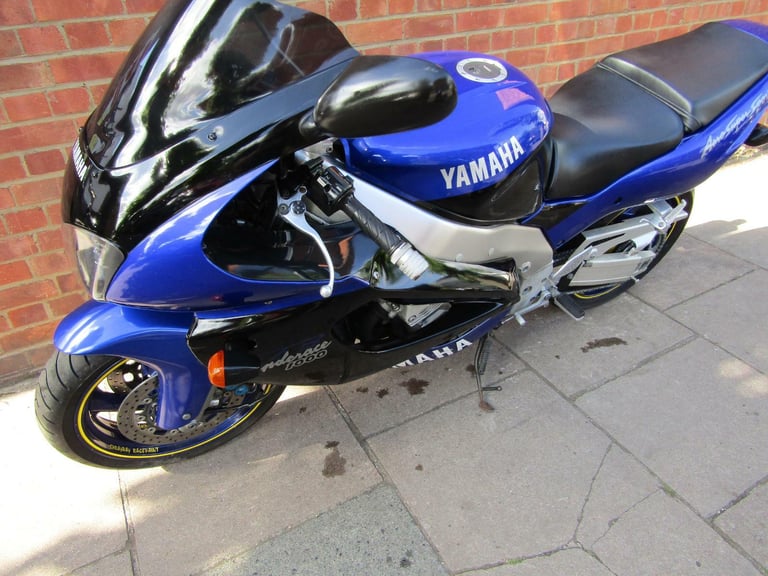 YAMAHA THUNDER ACE FZ 1000.... LOW MILEAGE ...CLASSIC RETRO...12000 MILES