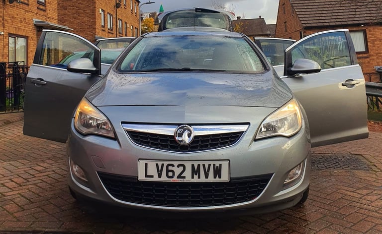 Vauxhall Astra SRI 2012 – 1.6 Petrol – 70k 
