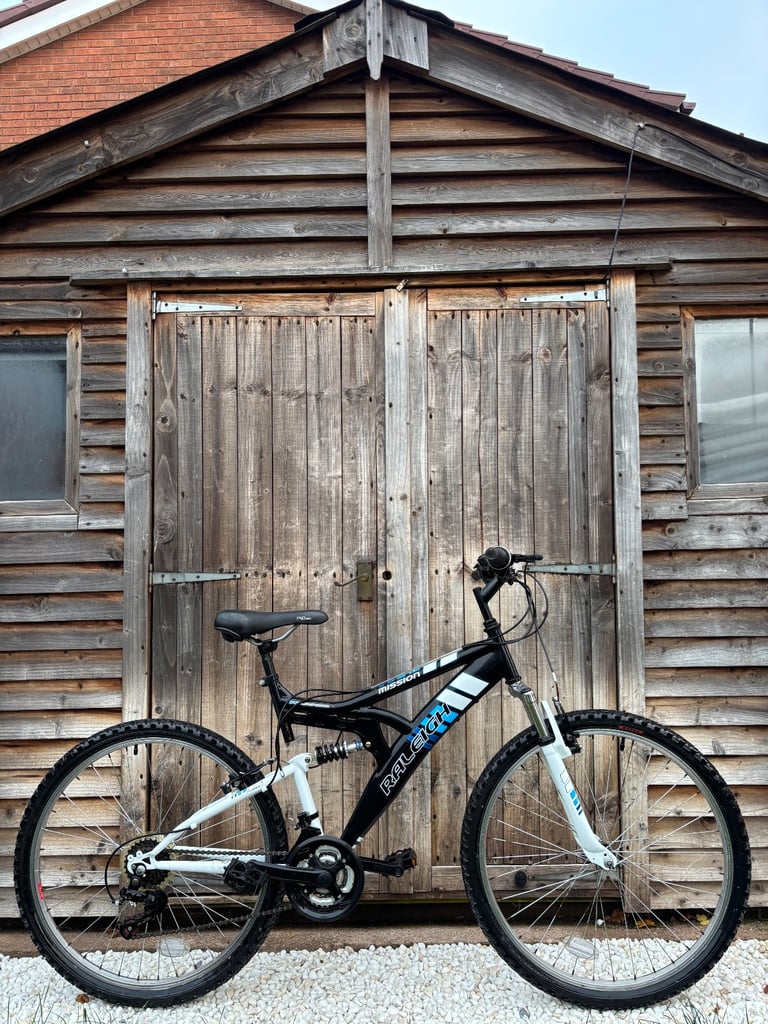 Men’s RALEIGH Dual Suspension Mountain Bike (Great Condition)