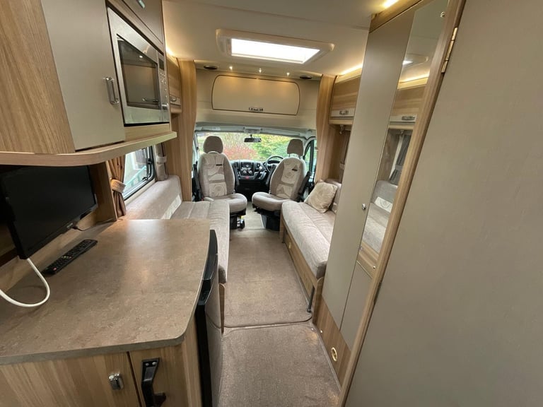 Bessacarr 412, 2014, Automatic, 2 Berth, 27K Miles