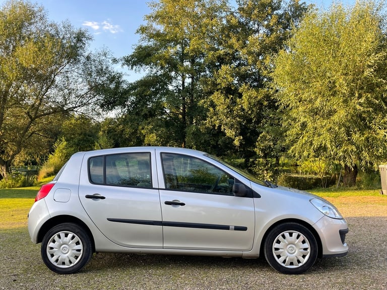 2007 Renault Clio 1.4 16V Expression 5dr * ULEZ FREE * DELIVERY AVAILABLE *  HATCHBACK Petrol Manual