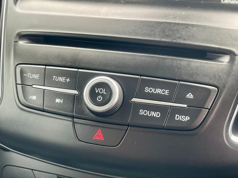 Ford Focus 1.6 Ti-VCT 125 TITANIUM POWERSHIFT AUTO