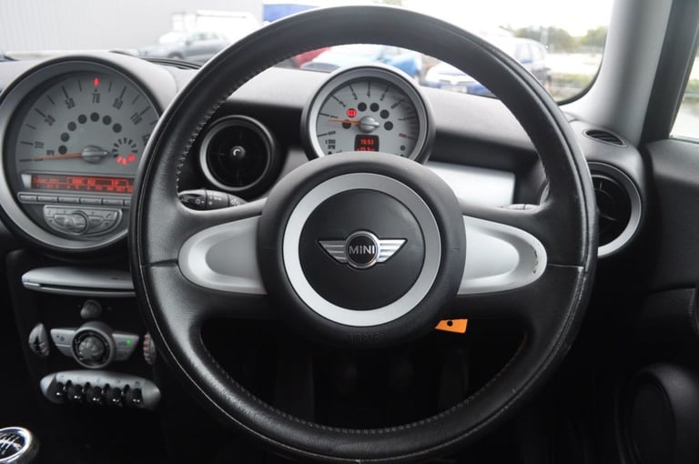 2007 MINI Hatch 1.6 Cooper Hatchback 3dr Petrol Manual Euro 4 (120 ps) Hatchback Petrol Manual