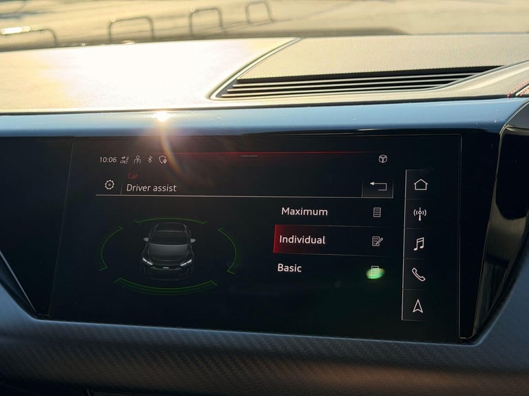2023 Audi RS e-tron GT 93.4kWh Carbon Vorsprung Saloon 4dr Electric Auto quattro (598 ps) COUPE E...